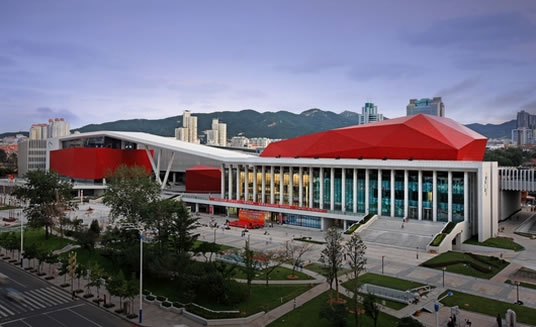 壓鉚機(jī)提高加工精度技巧